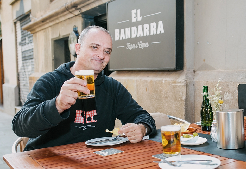 Un centenar de rostres coneguts apadrina les terrasses de Barcelona 