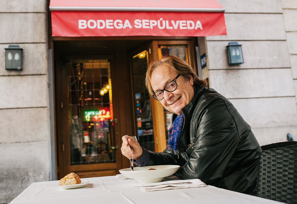 Un centenar de rostres coneguts apadrina les terrasses de Barcelona 
